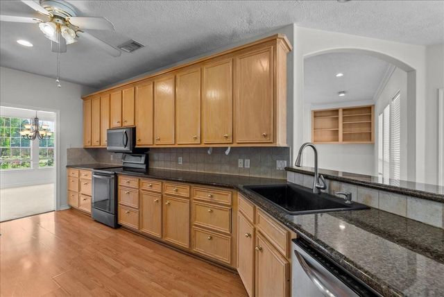 1607 Delta Street, Baytown, TX 77523