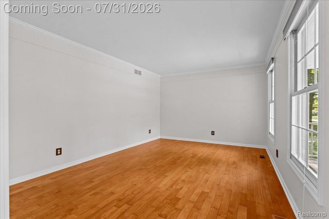 9019 Silver Pine Drive, Green Oak Township, MI 48178
