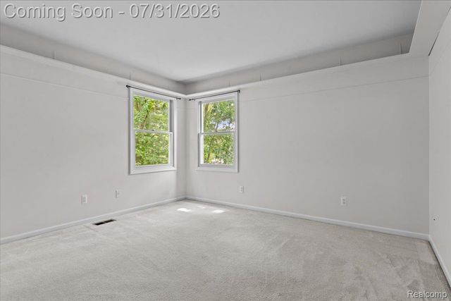 9019 Silver Pine Drive, Green Oak Township, MI 48178