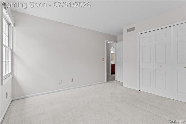 9019 Silver Pine Drive, Green Oak Township, MI 48178