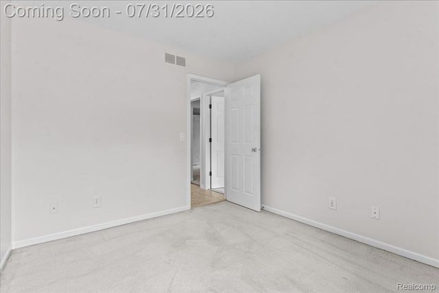9019 Silver Pine Drive, Green Oak Township, MI 48178