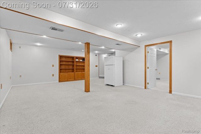 9019 Silver Pine Drive, Green Oak Township, MI 48178