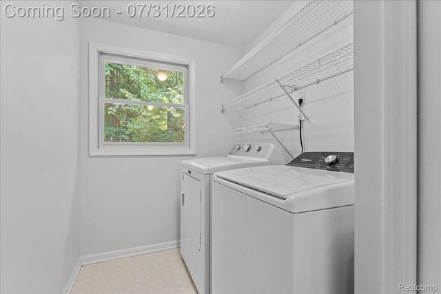 9019 Silver Pine Drive, Green Oak Township, MI 48178