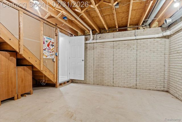 9019 Silver Pine Drive, Green Oak Township, MI 48178