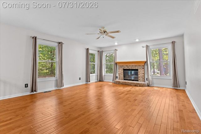 9019 Silver Pine Drive, Green Oak Township, MI 48178
