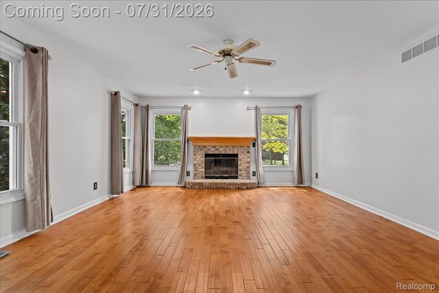 9019 Silver Pine Drive, Green Oak Township, MI 48178