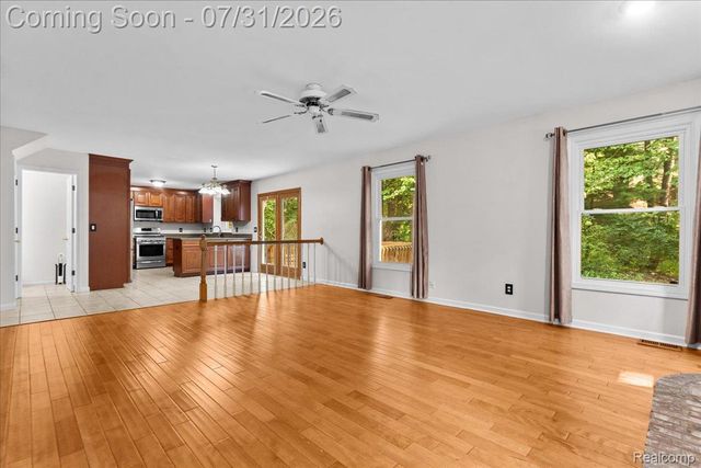 9019 Silver Pine Drive, Green Oak Township, MI 48178