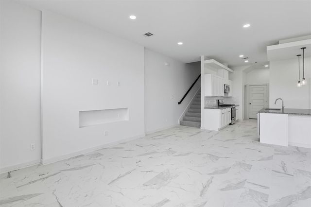 2927 El Fenice Lane, Houston, TX 77057