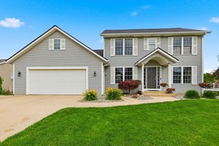 2485 Willow Ridge Drive, Jenison, MI 49428