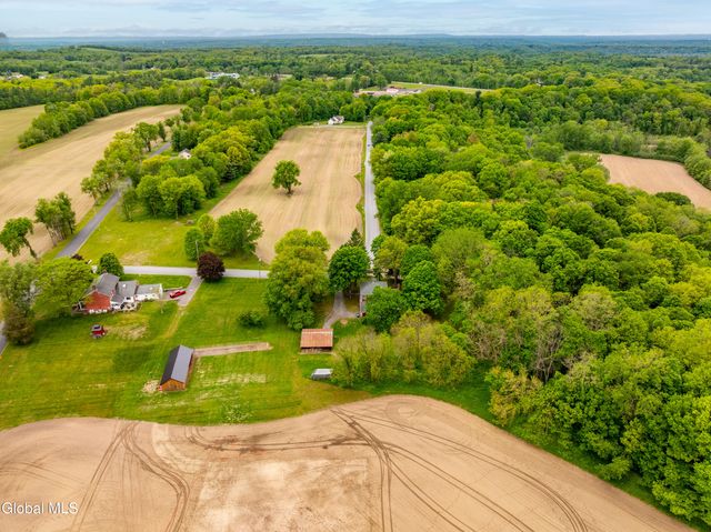 166 E Schaghticoke Road, Schaghticoke, NY 12154
