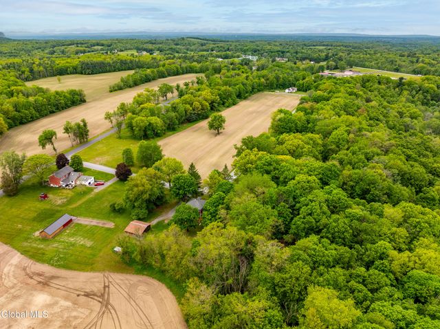 166 E Schaghticoke Road, Schaghticoke, NY 12154