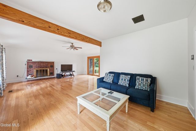 166 E Schaghticoke Road, Schaghticoke, NY 12154