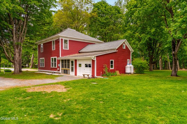 166 E Schaghticoke Road, Schaghticoke, NY 12154