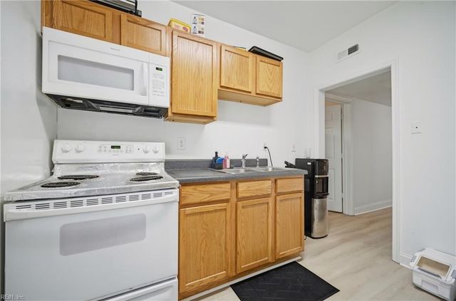 856 W 43rd ST, Norfolk, VA 23508
