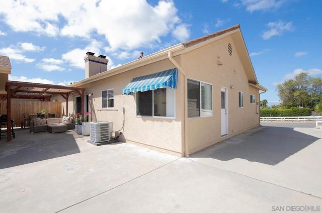 1606 Hackamore Rd 1, Oceanside, CA 92057