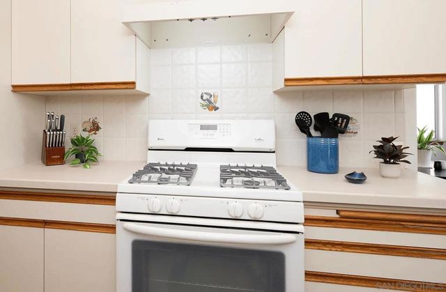 1606 Hackamore Rd 1, Oceanside, CA 92057
