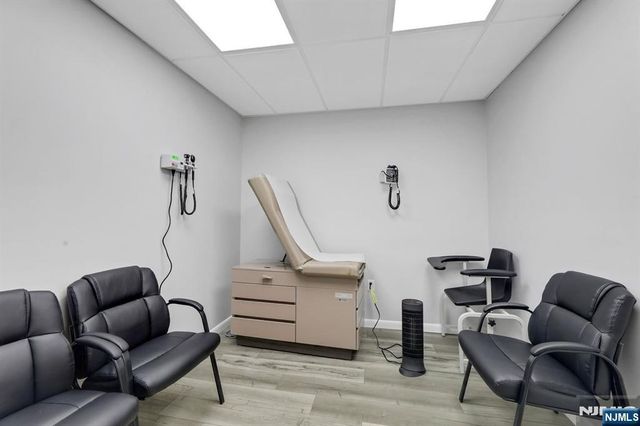 466 Old Hook 11, Emerson, NJ 07630