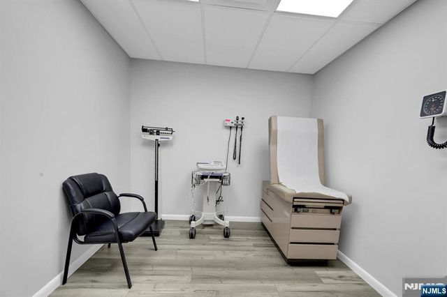 466 Old Hook 11, Emerson, NJ 07630