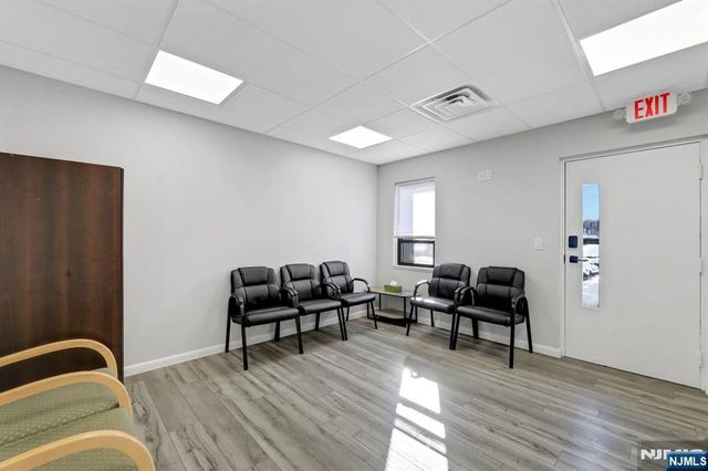 466 Old Hook 11, Emerson, NJ 07630