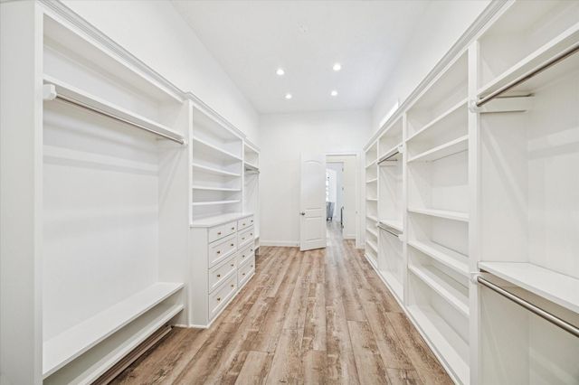 22 New Greens Court, Kingwood, TX 77339