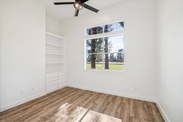 22 New Greens Court, Kingwood, TX 77339