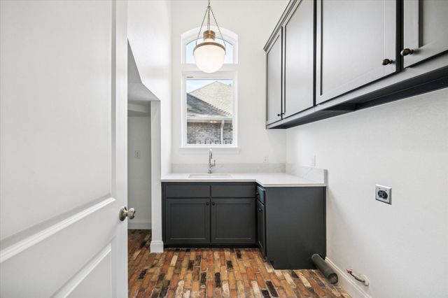 22 New Greens Court, Kingwood, TX 77339