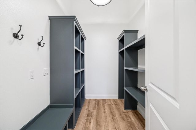 22 New Greens Court, Kingwood, TX 77339