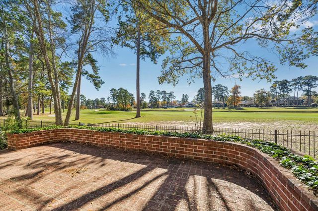 22 New Greens Court, Kingwood, TX 77339