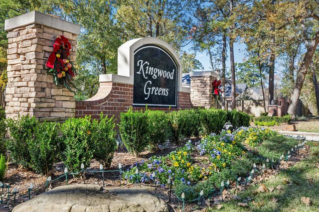 22 New Greens Court, Kingwood, TX 77339