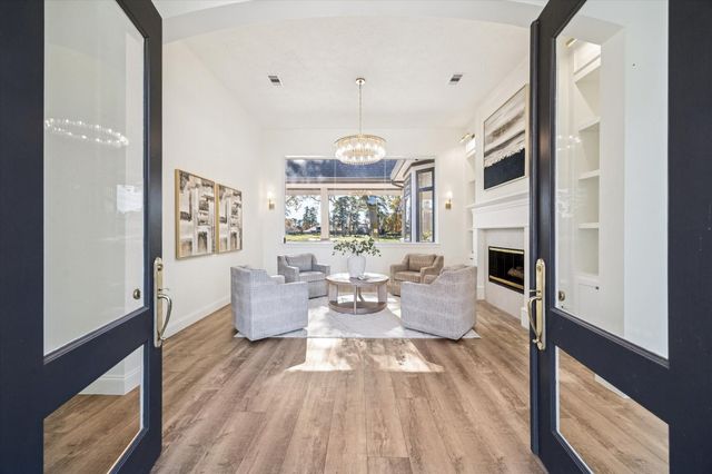 22 New Greens Court, Kingwood, TX 77339