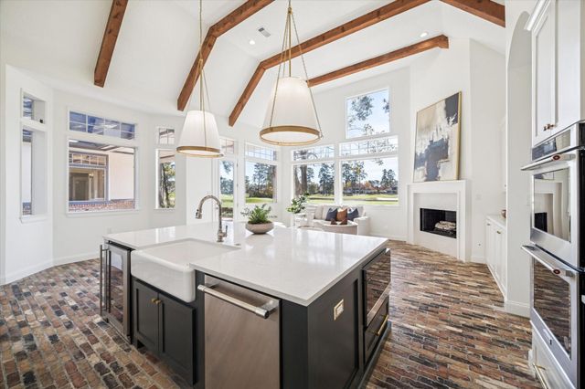 22 New Greens Court, Kingwood, TX 77339