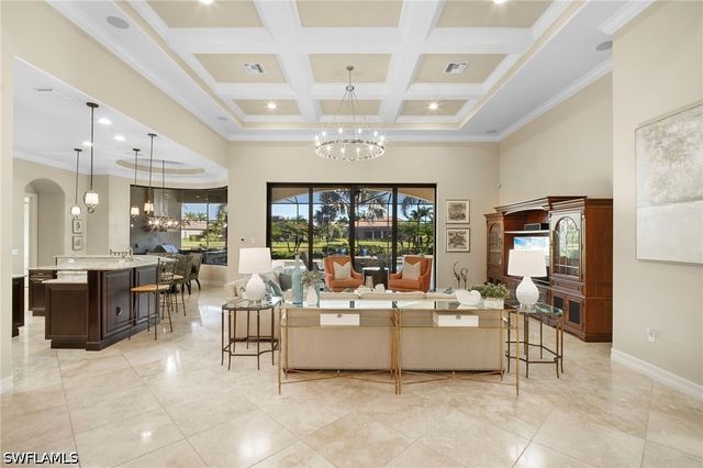 6482 Carema LN, Naples, FL 34113
