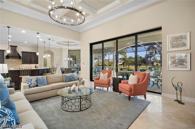 6482 Carema LN, Naples, FL 34113