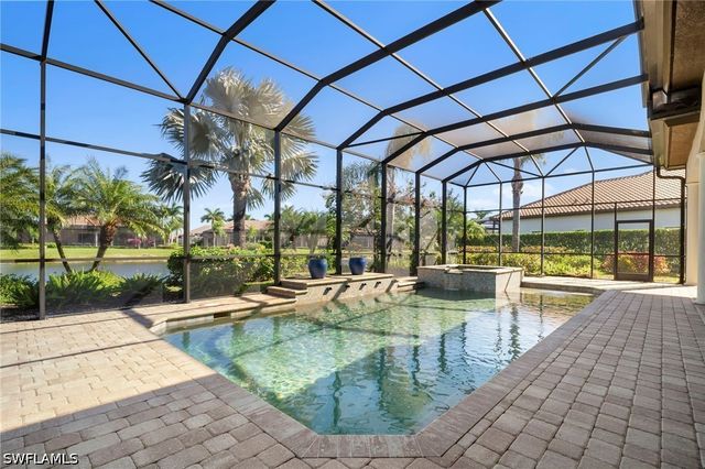 6482 Carema LN, Naples, FL 34113