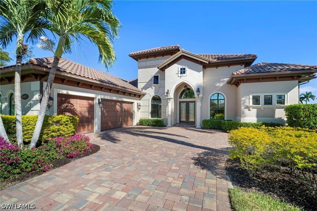 6482 Carema LN, Naples, FL 34113