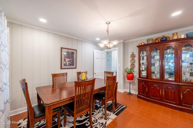 1711 Woodside Drive, Wilson, NC 27893