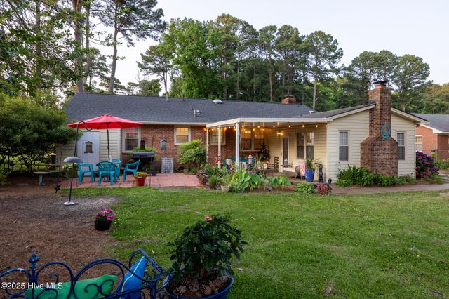 1711 Woodside Drive, Wilson, NC 27893