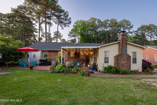 1711 Woodside Drive, Wilson, NC 27893