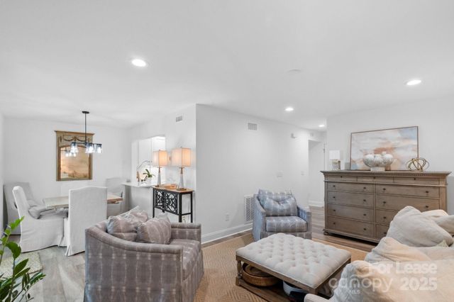 7916 Horse Chestnut Lane, Charlotte, NC 28277