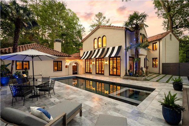 1598 W Sussex Road NW, Atlanta, GA 30306