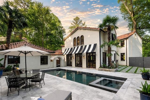 1598 W Sussex Road NW, Atlanta, GA 30306