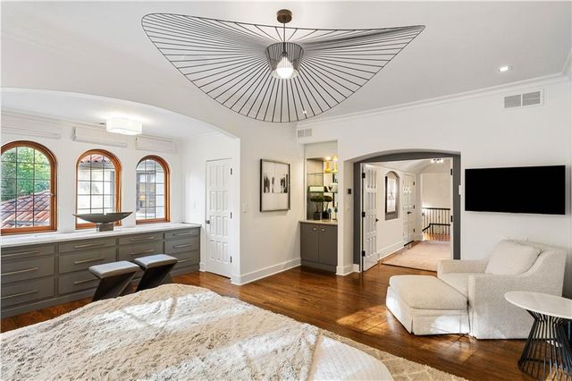 1598 W Sussex Road NW, Atlanta, GA 30306