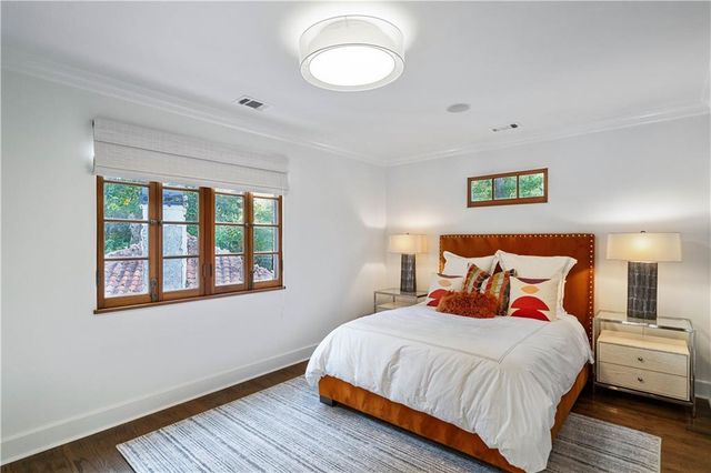 1598 W Sussex Road NW, Atlanta, GA 30306
