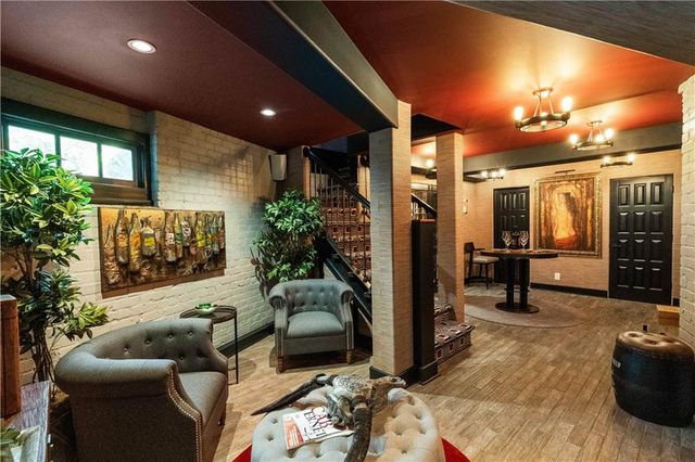 1598 W Sussex Road NW, Atlanta, GA 30306