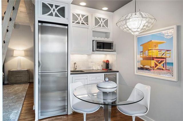 1598 W Sussex Road NW, Atlanta, GA 30306