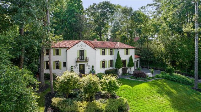 1598 W Sussex Road NW, Atlanta, GA 30306