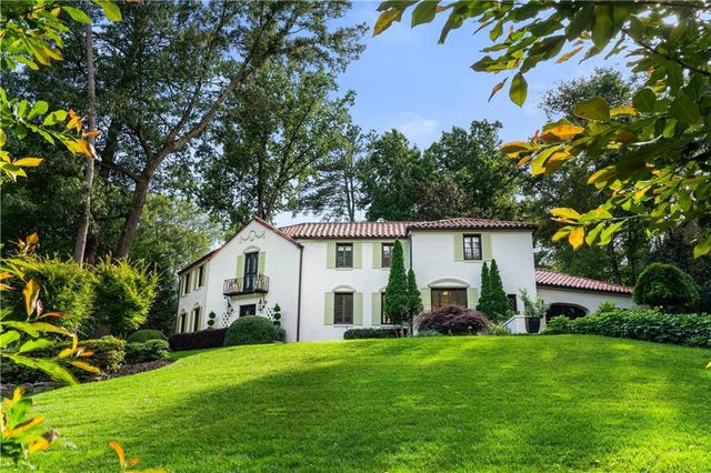 1598 W Sussex Road NW, Atlanta, GA 30306