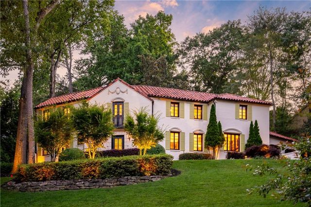 1598 W Sussex Road NW, Atlanta, GA 30306