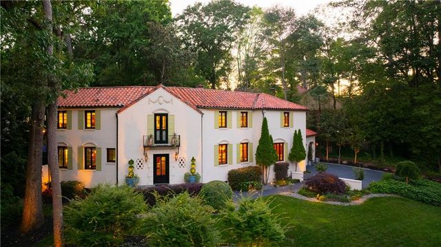 1598 W Sussex Road NW, Atlanta, GA 30306