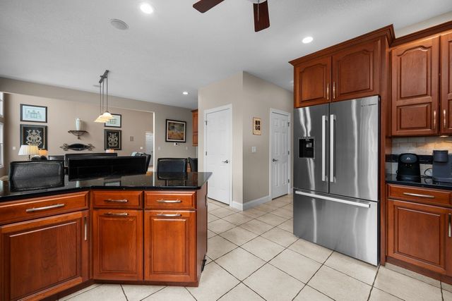 8903 Highland Drive, Rock Island, IL 61201